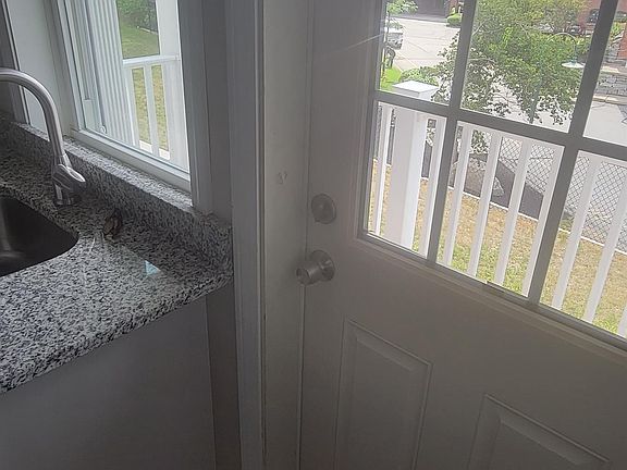 4th image of 59 Princeton St #522