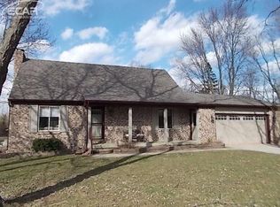 8322 Coldwater Rd, Flushing, MI 48433