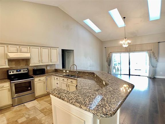 4th image of 5100 Blacknell Ln