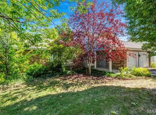 812 Samone Ct, Ballwin, MO 63021
