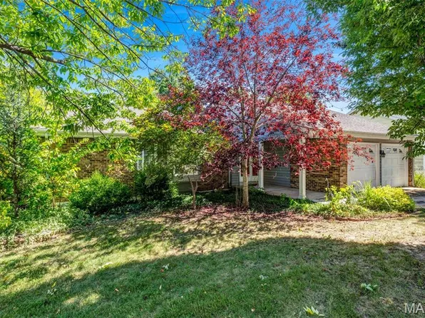 812 Samone Ct, Ballwin, MO 63021