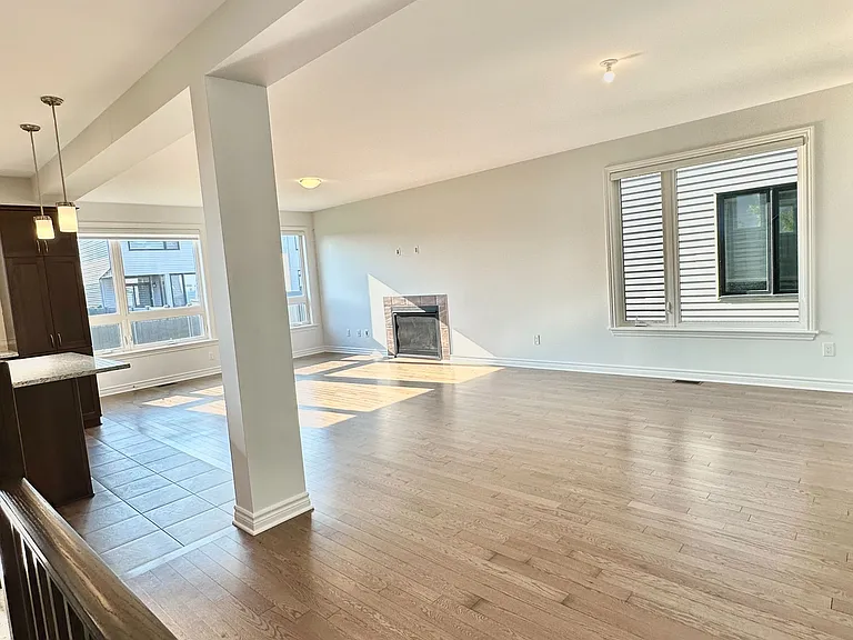 532 Supernova St — Photo 4
