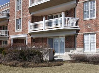 1875 Old Willow Rd UNIT 112, Northfield, IL 60093