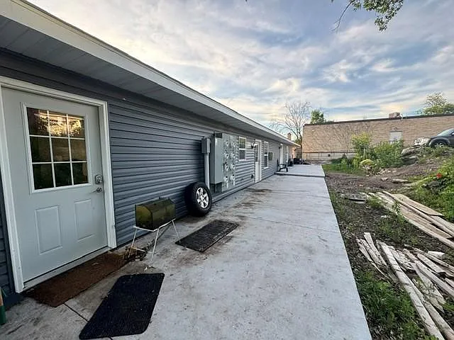 2 bed, 1.0 bath, 650 sqft, $1,450 — Photo 3