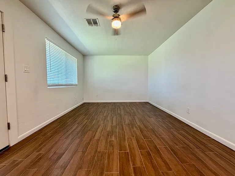 7625 N 12th St #7 — Photo 12