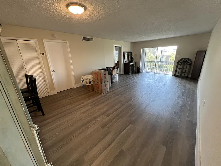 8481 Springtree Dr #301B — Photo 2