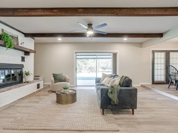 102 NW 33rd St, Mineral Wells, TX 76067