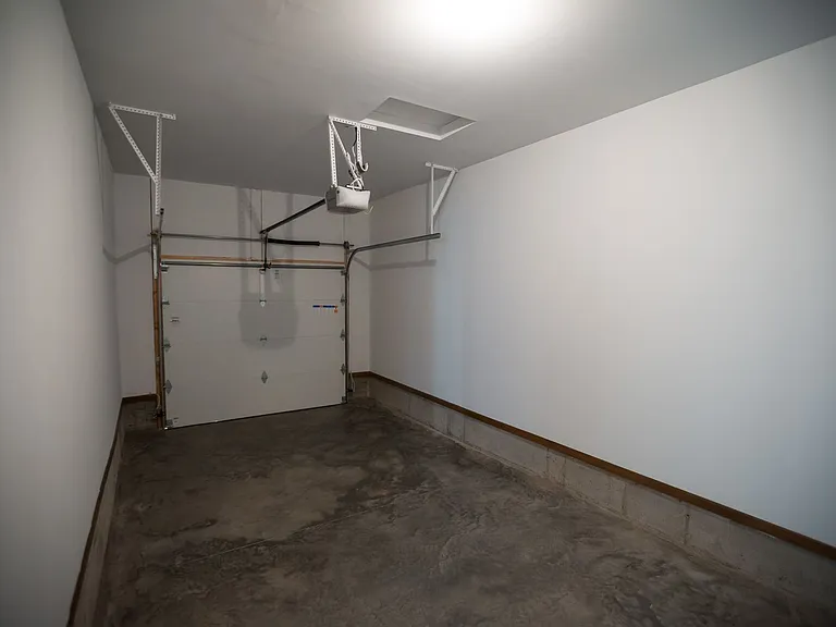 Hickory Hill Residences-Apartments — Photo 28
