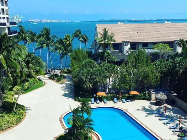 540 Brickell Key Dr APT 705, Miami, FL 33131
