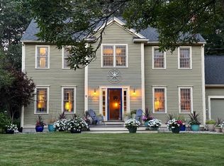 3 Cypress Ln, Walpole, MA 02081