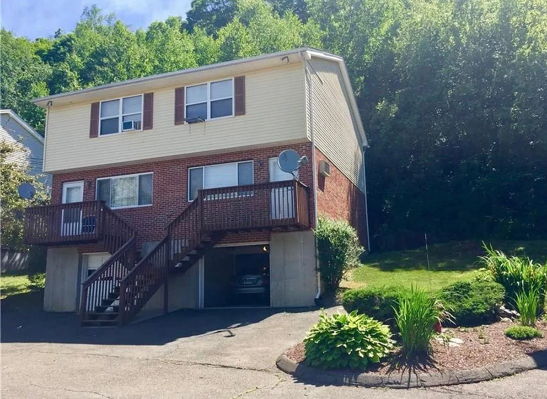 2 bed, 1.5 bath, 1039 sqft, $1,950 — Photo 1
