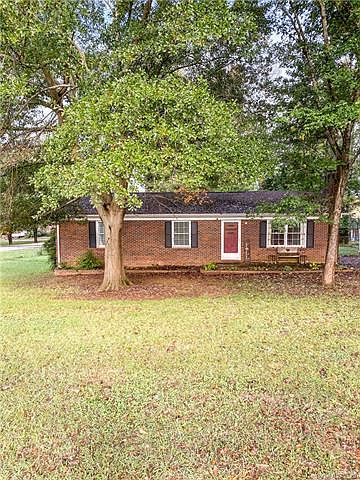 1st image of 3021 Briarwood Ln