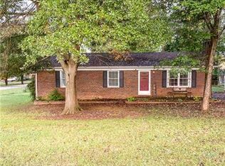 3021 Briarwood Ln, Gastonia, NC 28056