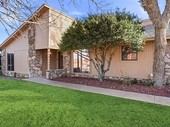 2nd image of 1224 Trail Dr S