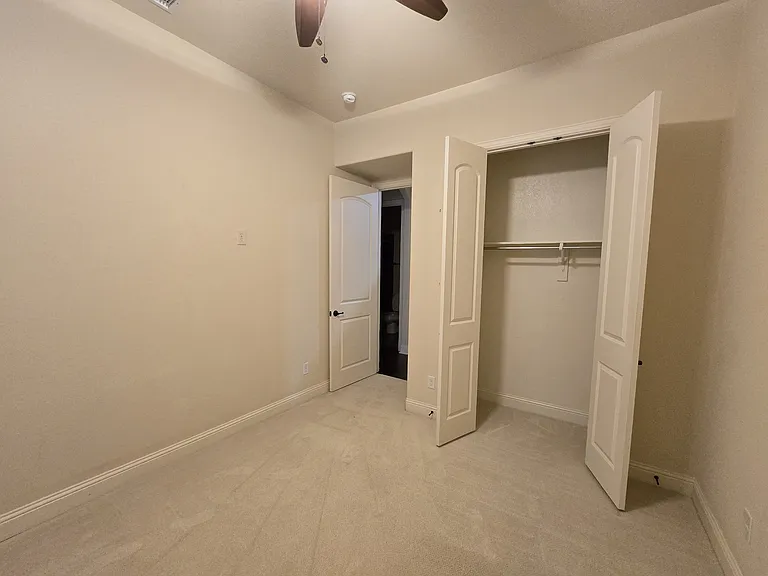 7924 Osborn Pkwy — Photo 17