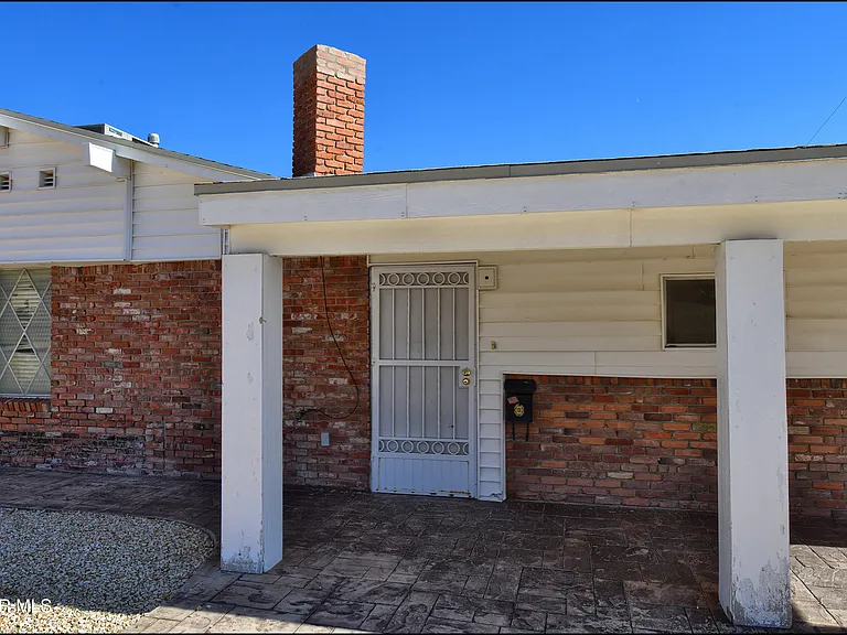 4700 Louisiana St — Photo 5