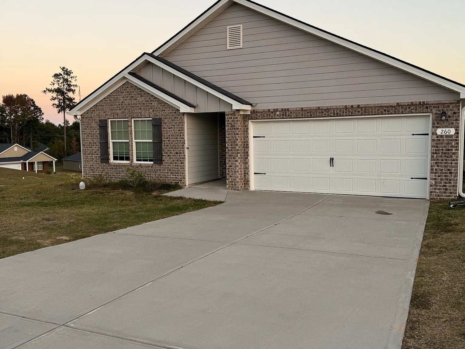 4 bed, 1776 sqft, $1,975 — Photo 2