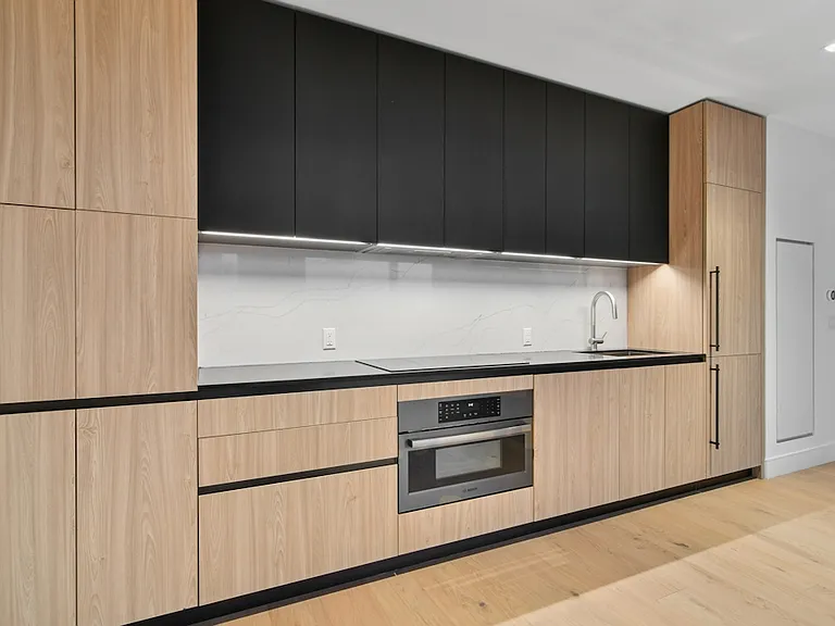 312 W 43rd St #34H — Photo 10