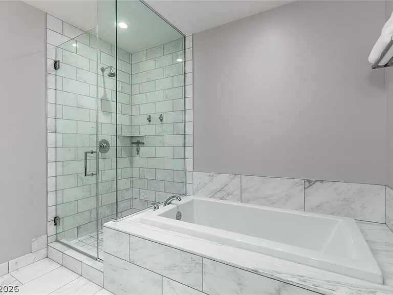4471 Dean Martin Dr #2908 — Photo 24