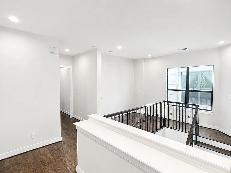 4409B Schuler St — Photo 6