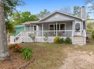 105 NE 32nd St, Oak Island, NC 28465