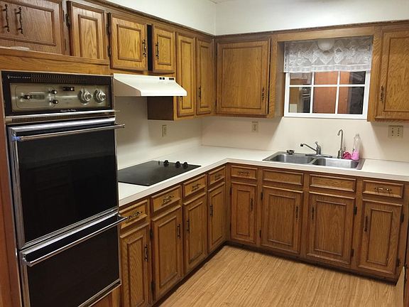 2nd image of 619 Taylor Ct