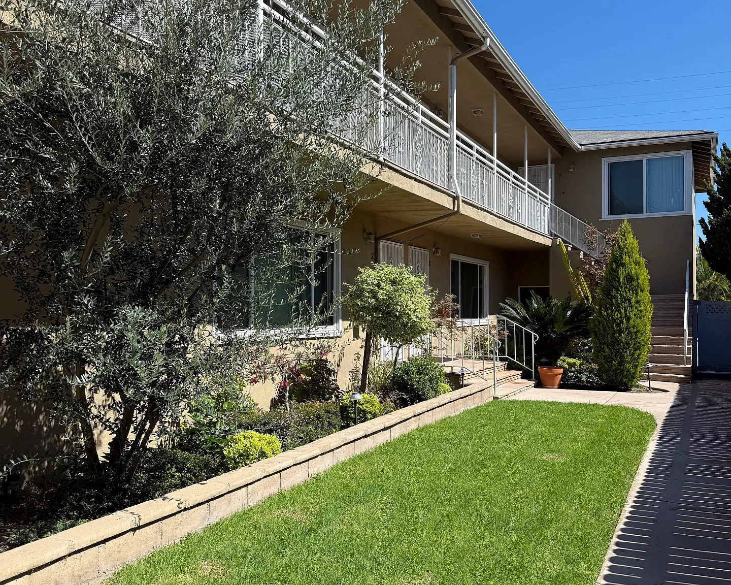 1 bed, $1,925 — Photo 1