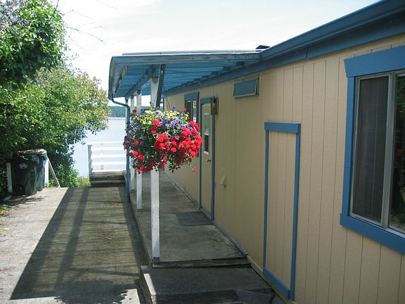 4th image of 2310 Island Dr NW