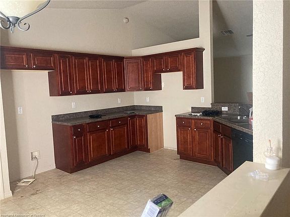 5th image of 4280 Gerona Ave