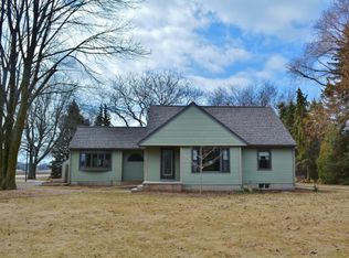 W6205 Old Highway Rd, MENASHA, WI 54952