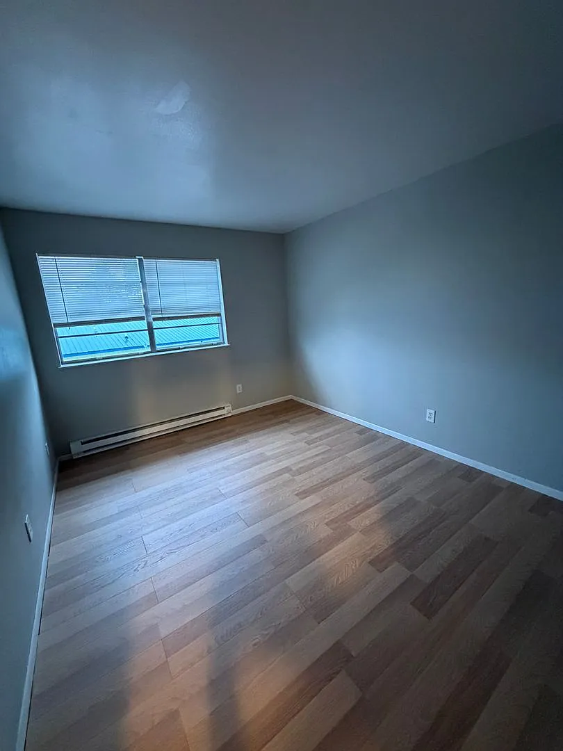 152 E. Vienna St — Photo 4