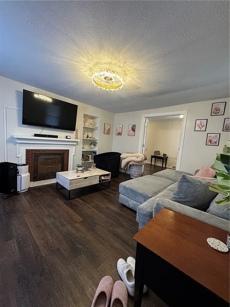 2 bed, 1.0 bath, 1484 sqft, $2,550 — Photo 4