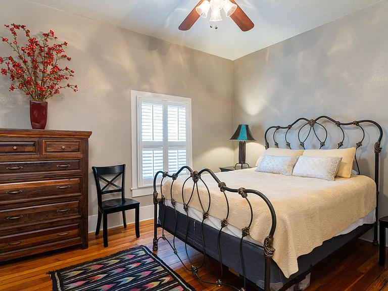 1002 Walnut St — Photo 12