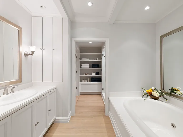 114 W 17th St #5F — Photo 11