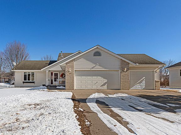 2nd image of 509 Chatfield Ln