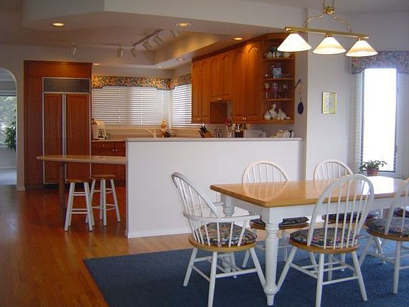 Kithen and Eating Area
