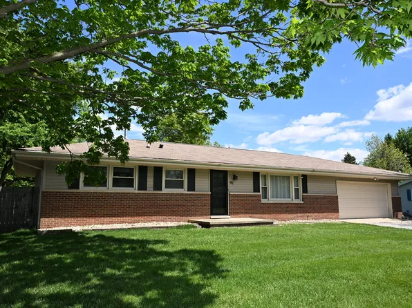 49 E 6th St, El Paso, IL 61738