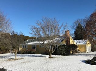 4 Fesser Ave, Bristol, RI 02809