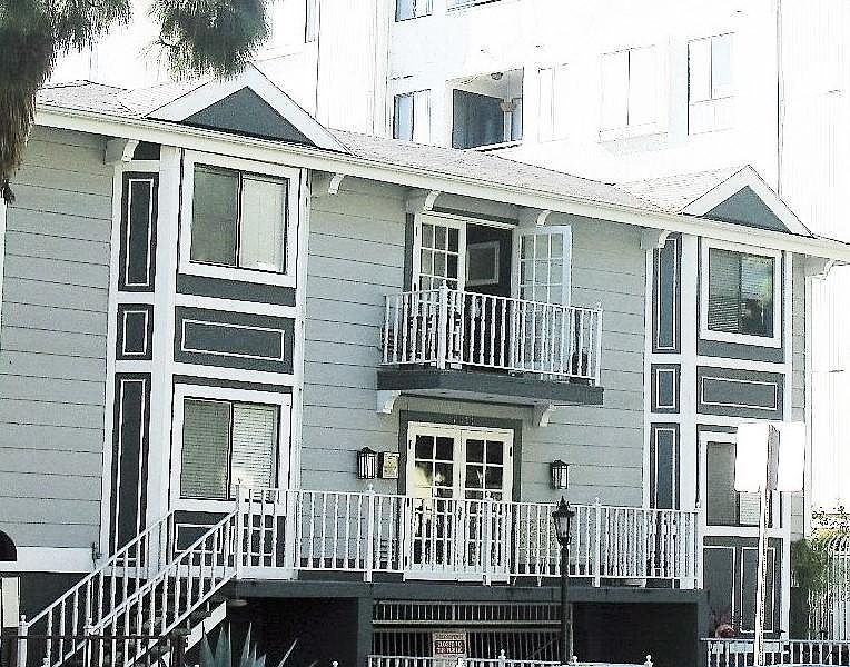 1st image of 7014 Lanewood Ave #23