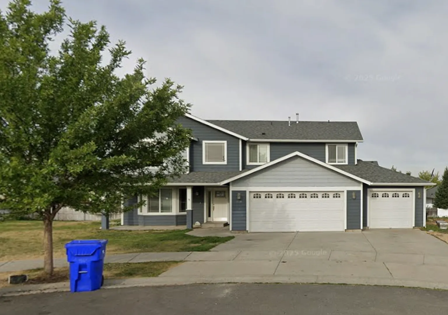 Coming Soon Mid November Recently Refinished Airway Heights 5 Bedroom Home — Photo 1