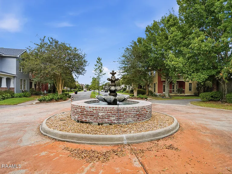 406 Harbor Bend Blvd — Photo 36