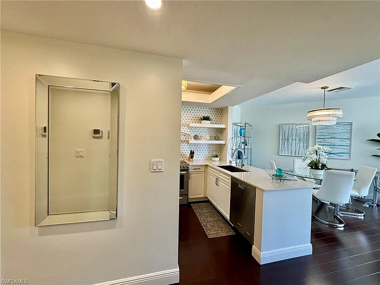 365 5th Ave S #303 — Photo 16