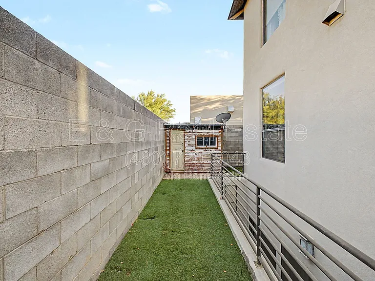 304 S Wilson St — Photo 51