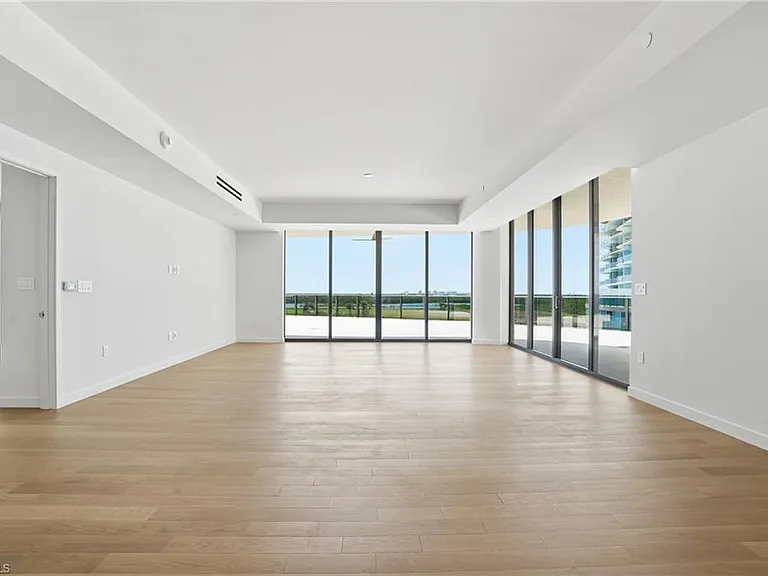 5100 Seagrass Blvd #201 — Photo 13