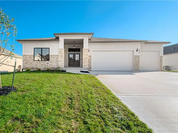 2343 Foxtail Dr, Kearney, MO 64060