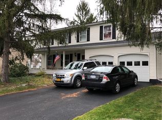 7492 Moonvalley Dr, Liverpool, NY 13088