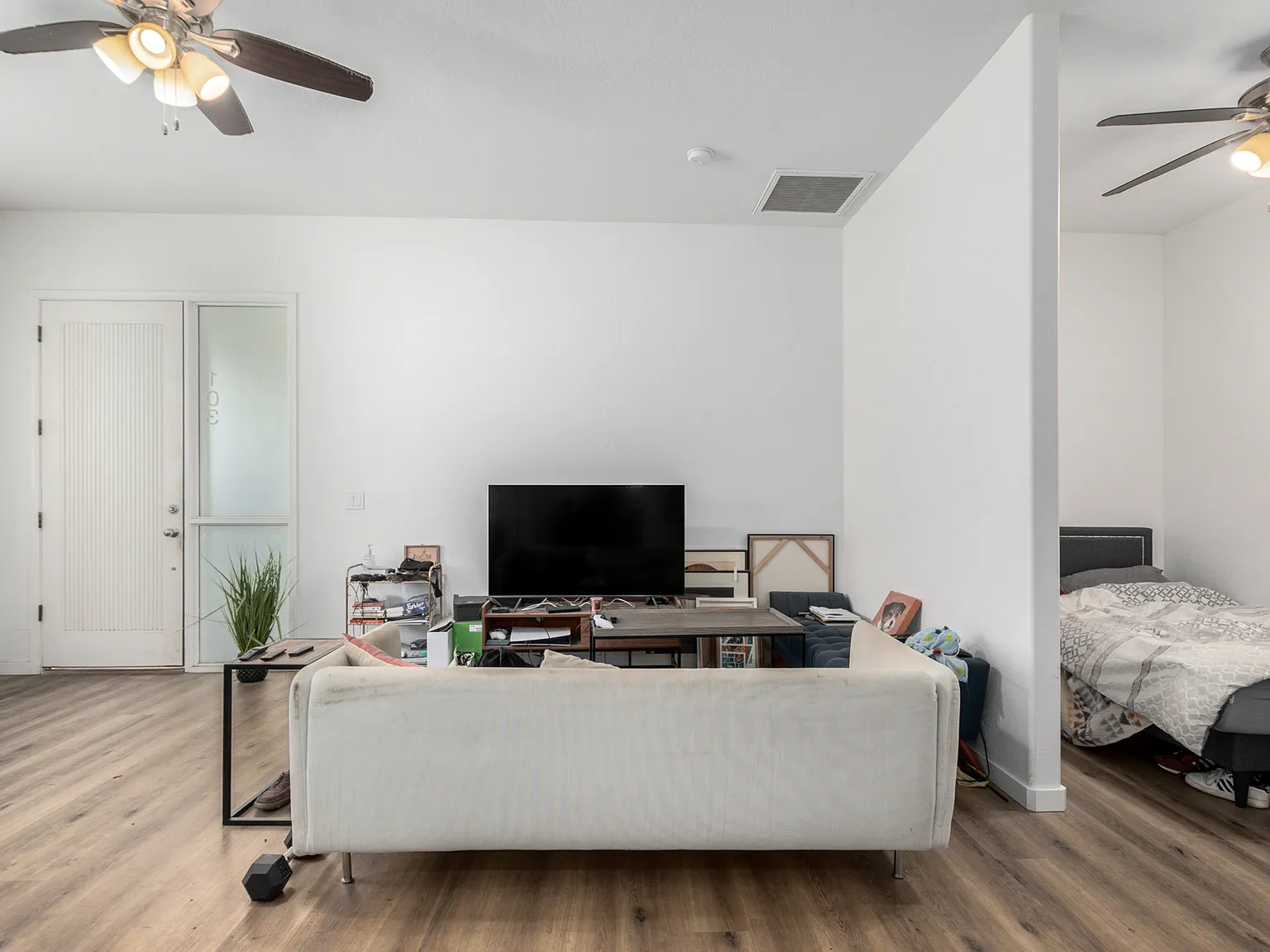 1 bed, 550 sqft, $1,247 — Photo 3