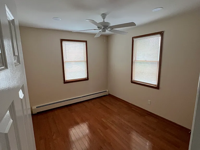313 Frederick Ave — Photo 8