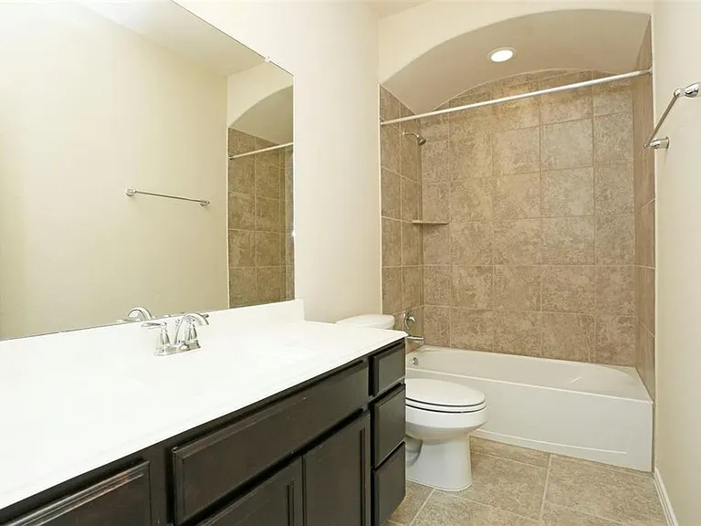 9702 Massanutten Ln — Photo 12
