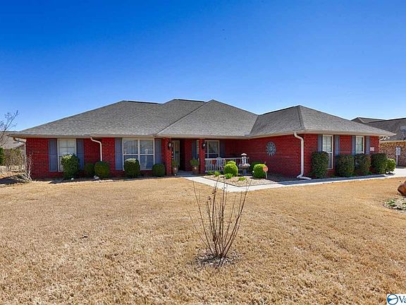 2nd image of 629 Summer Cove Cir NW